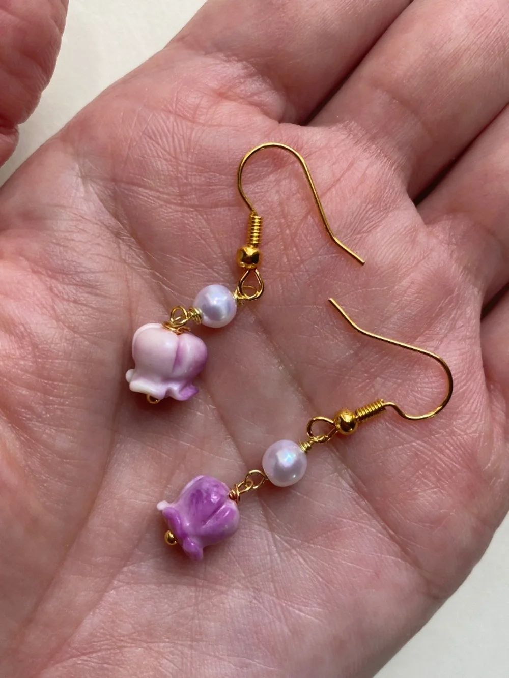 Handmade Hawaiian Style Earrings with Lavender Crown Flower & Freshwater Pearl
